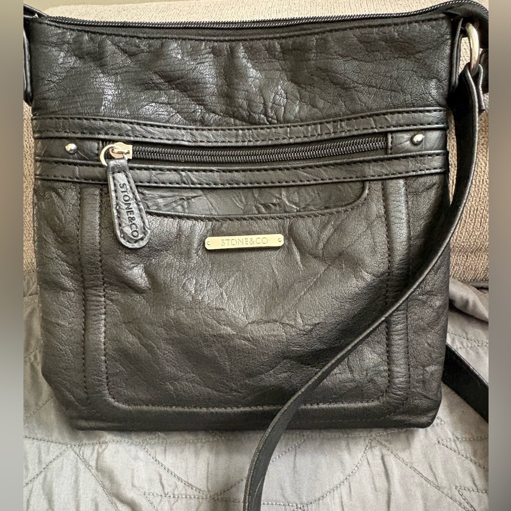 Stone & Co Black Leather Crossbody with Zipper Closure - Preused